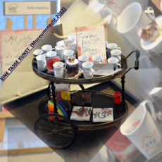 Wir präsentieren unsere Kunst auch ‚außer Haus‘ Wir präsentieren unsere Kunst auch ‚außer Haus‘